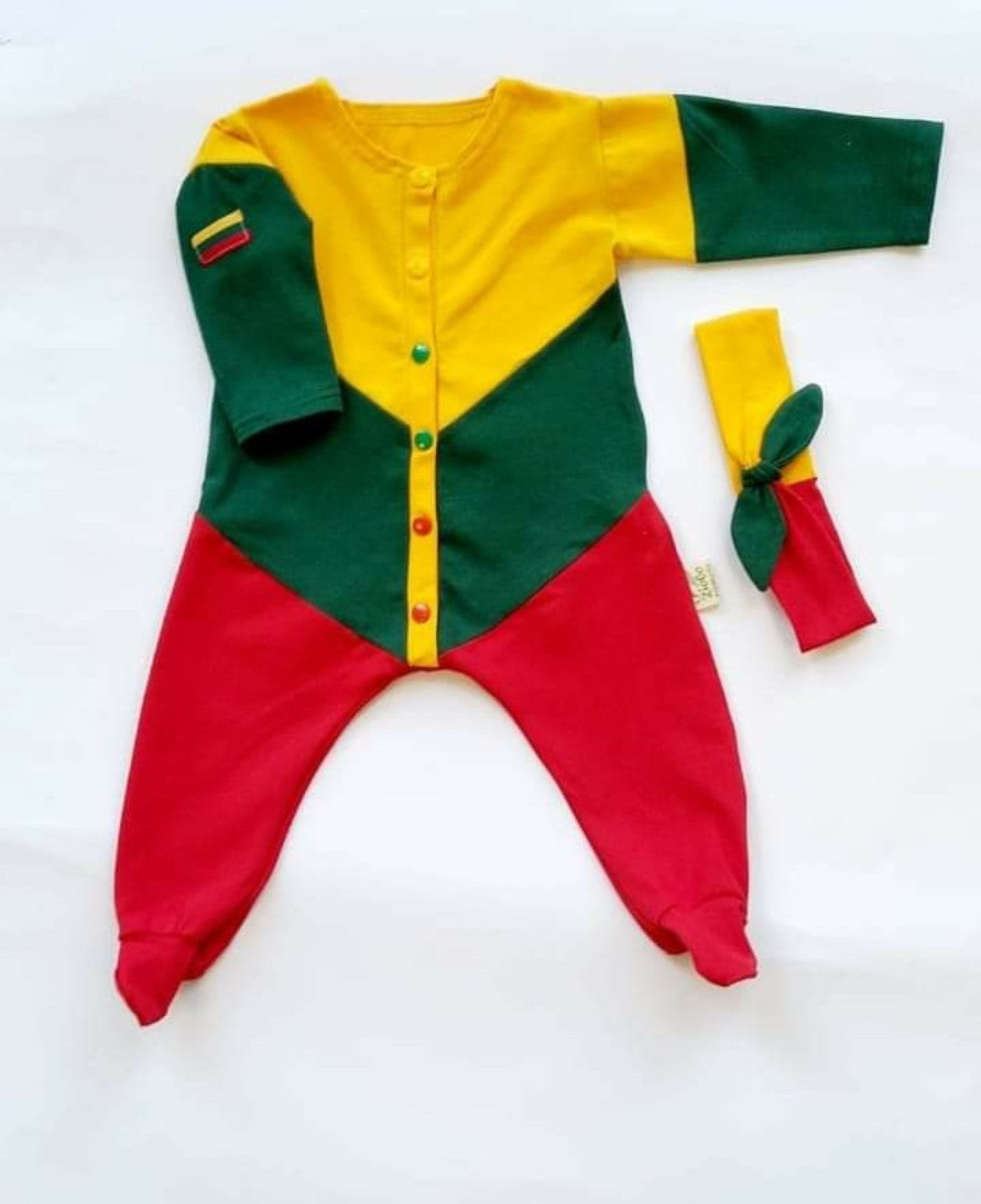 Vientisa pižama šliaužtinukai su pėdutėm "Lietuva"