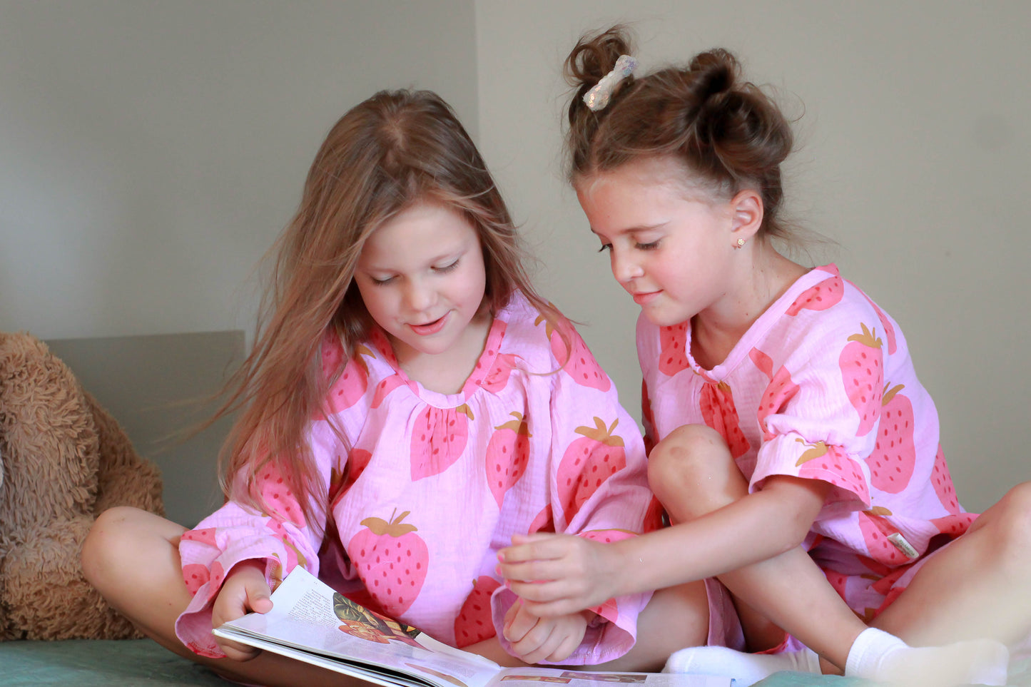 Muslino pižama "Braškė"